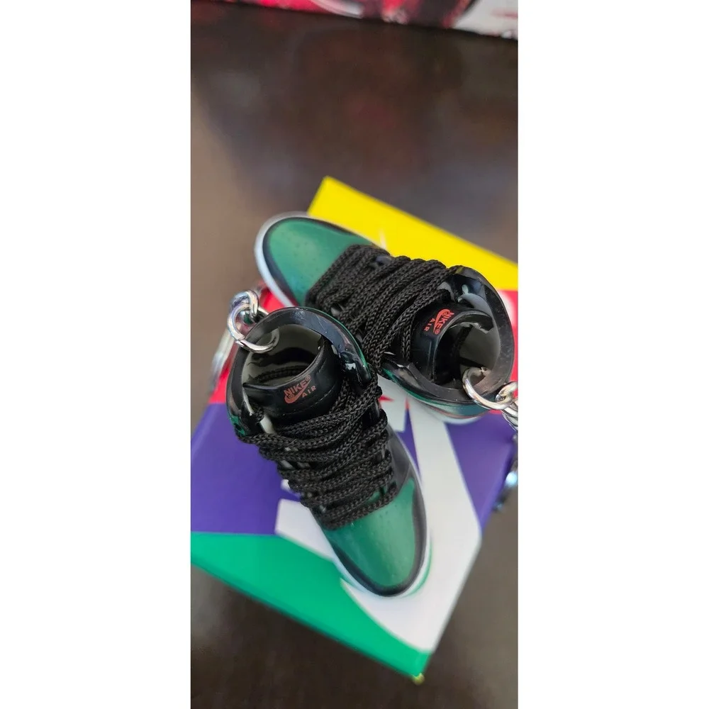 Mini Nike SB sneaker keychain Set